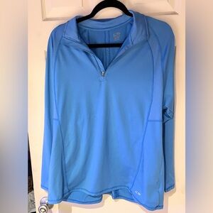 ♥️bundle 2/$10
Women’s Champion Light Blue Quarter Zip Pullover Size XL